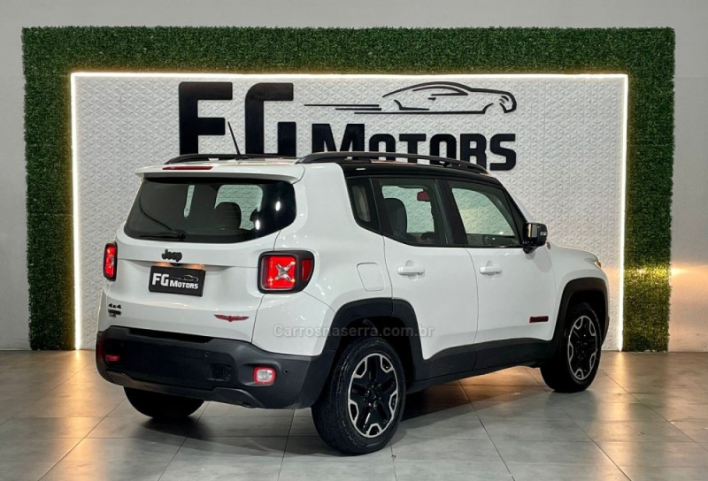 RENEGADE 2.0 16V TURBO DIESEL TRAILHAWK 4P 4X4 AUTOMÁTICO - 2016 - NOVO HAMBURGO