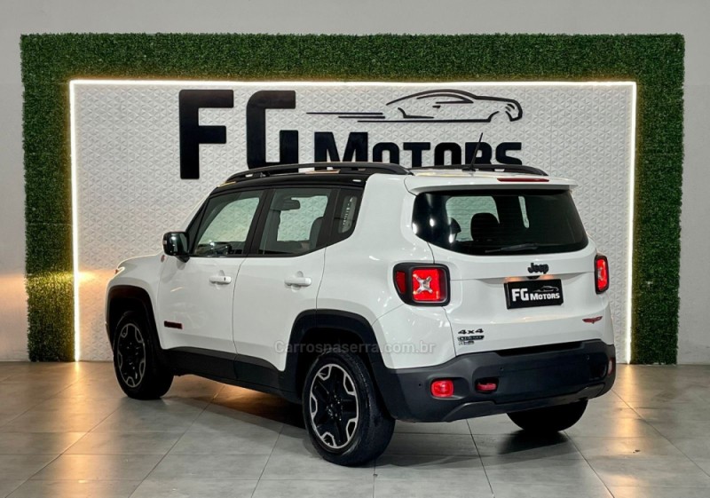 RENEGADE 2.0 16V TURBO DIESEL TRAILHAWK 4P 4X4 AUTOMÁTICO - 2016 - NOVO HAMBURGO