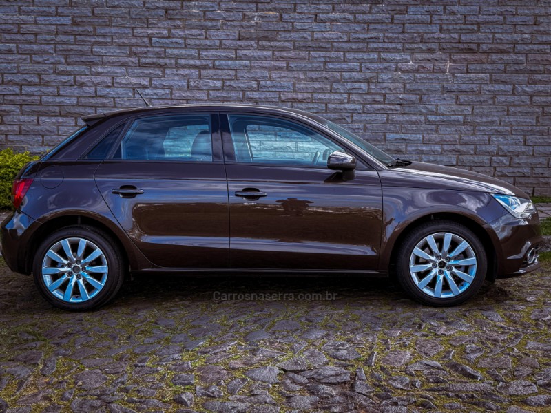 A1 1.4 TFSI ATTRACTION 16V 122CV GASOLINA 2P AUTOMÁTICO - 2013 - CAMPO BOM