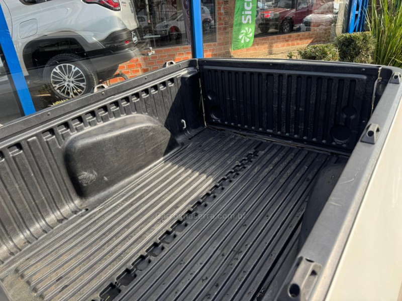 SAVEIRO 1.6 MSI ROBUST CS 8V FLEX 2P MANUAL - 2023 - LAGOA VERMELHA
