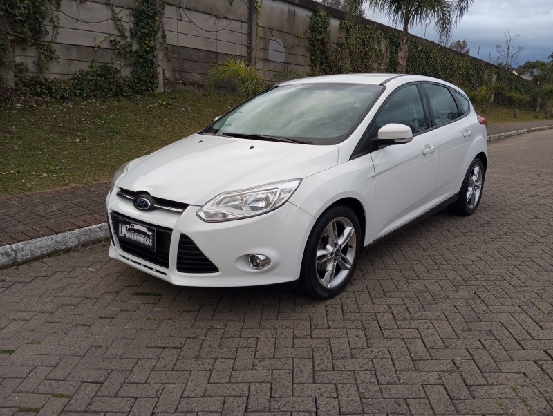 focus 2.0 16v flex 4p automatico 2015 caxias do sul