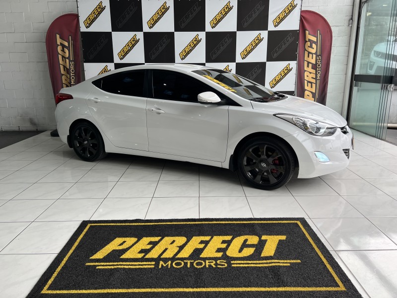 ELANTRA 1.8 GLS 16V GASOLINA 4P AUTOMÁTICO - 2013 - PORTãO