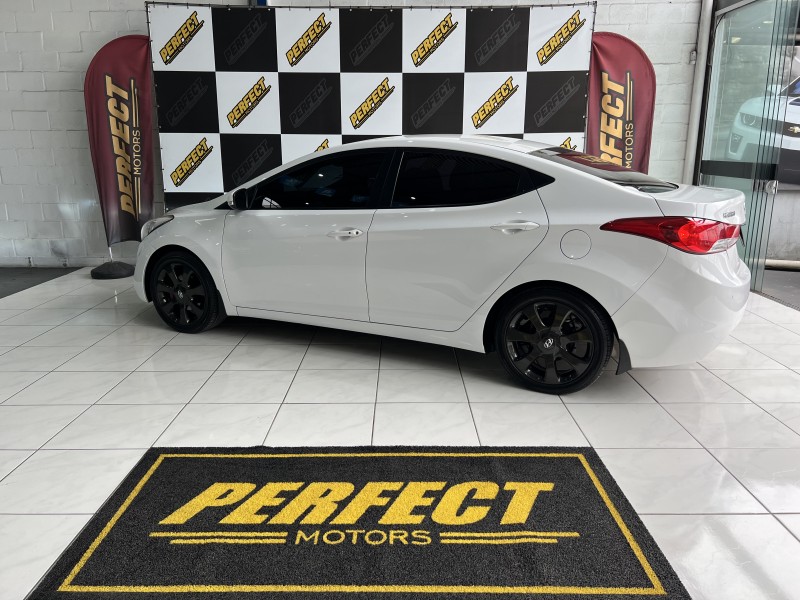 ELANTRA 1.8 GLS 16V GASOLINA 4P AUTOMÁTICO - 2013 - PORTãO
