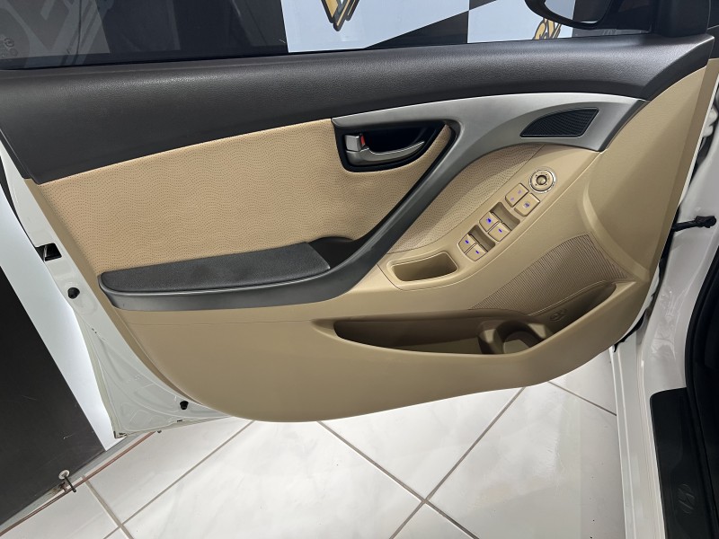 ELANTRA 1.8 GLS 16V GASOLINA 4P AUTOMÁTICO - 2013 - PORTãO