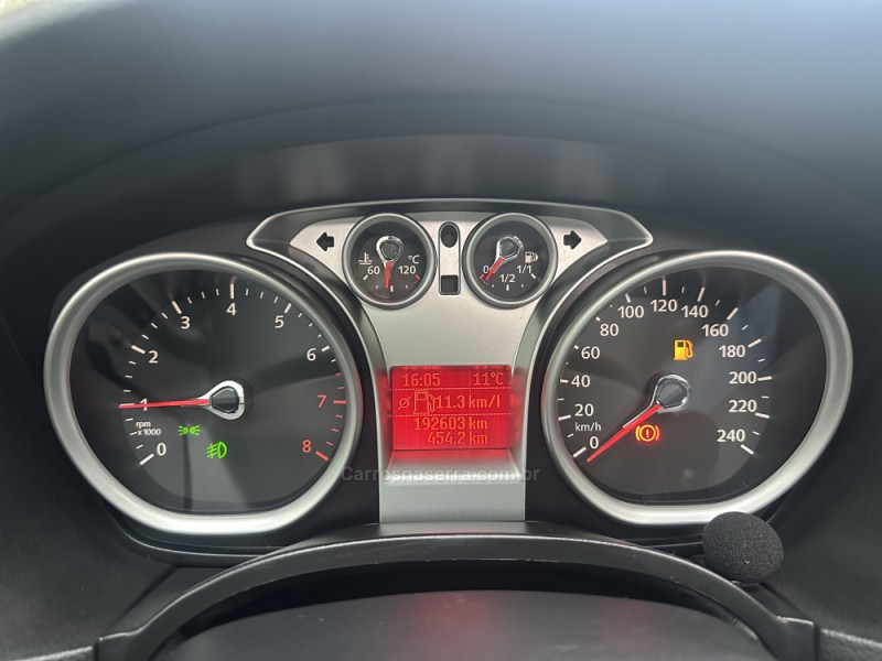 FOCUS 2.0 GHIA 16V FLEX 4P MANUAL - 2009 - NOVA PRATA