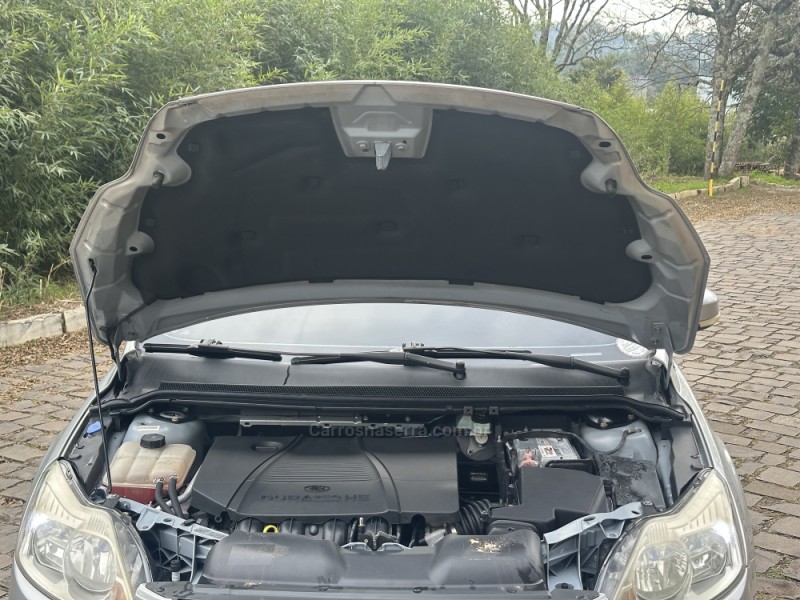 FOCUS 2.0 GHIA 16V FLEX 4P MANUAL - 2009 - NOVA PRATA