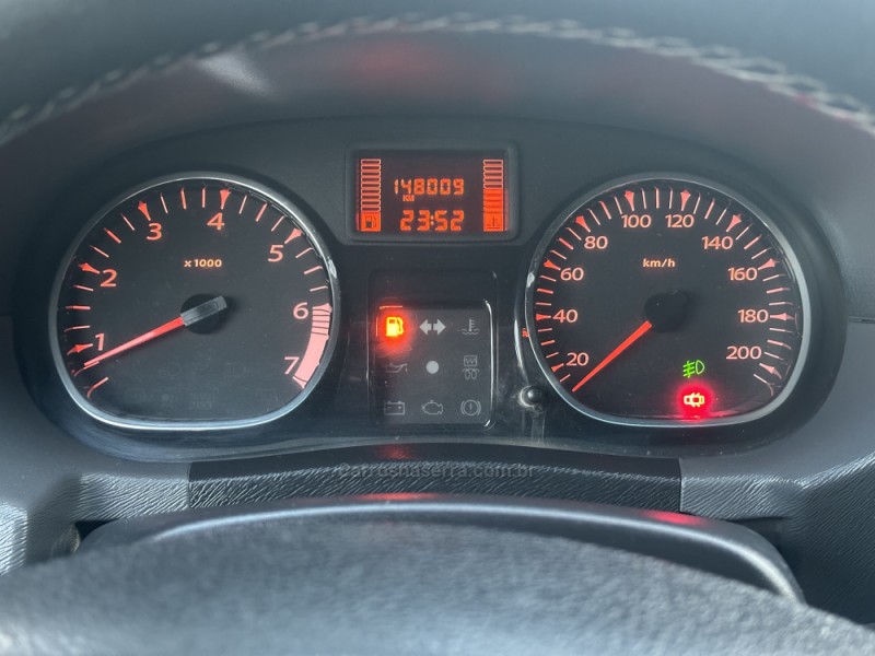 DUSTER 1.6 DYNAMIQUE 4X2 16V FLEX 4P MANUAL - 2015 - NOVA PRATA
