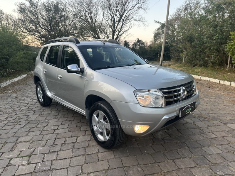 DUSTER 1.6 DYNAMIQUE 4X2 16V FLEX 4P MANUAL - 2015 - NOVA PRATA