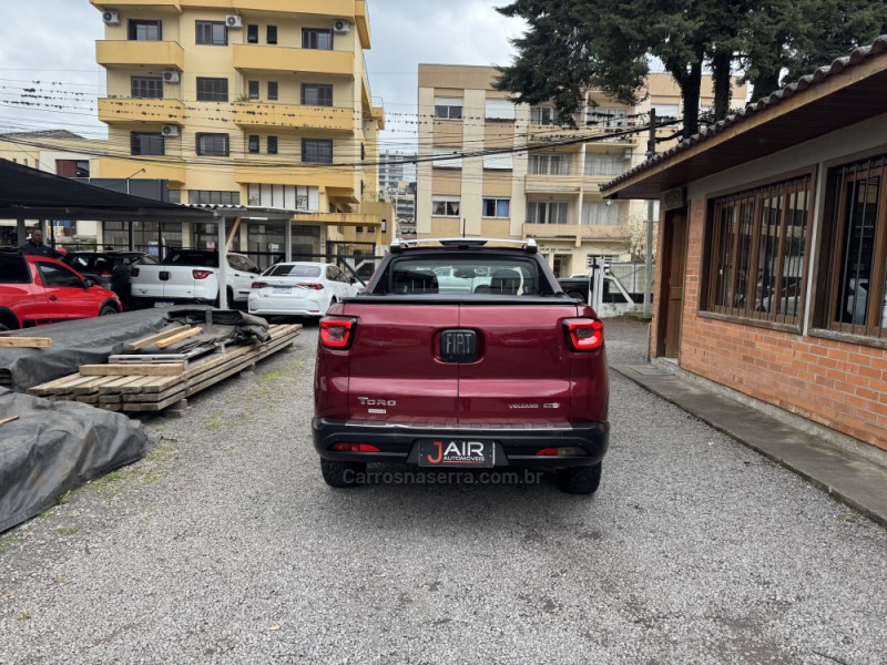 TORO 2.0 16V TURBO DIESEL VOLCANO AT9 4X4 AUTOMÁTICO - 2017 - GARIBALDI