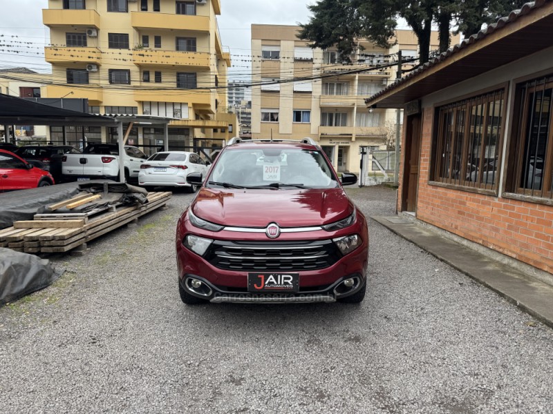 TORO 2.0 16V TURBO DIESEL VOLCANO AT9 4X4 AUTOMÁTICO - 2017 - GARIBALDI