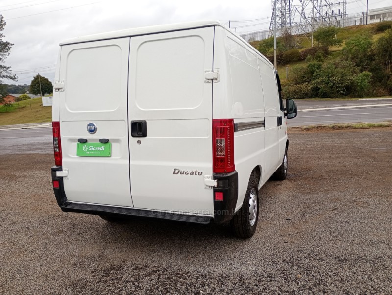 DUCATO 2.8 CARGO CURTO 8V TURBO DIESEL 3P MANUAL - 2006 - FARROUPILHA