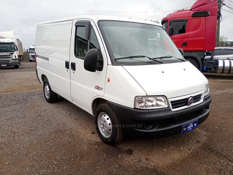 DUCATO 2.8 CARGO CURTO 8V TURBO DIESEL 3P MANUAL - 2006 - FARROUPILHA