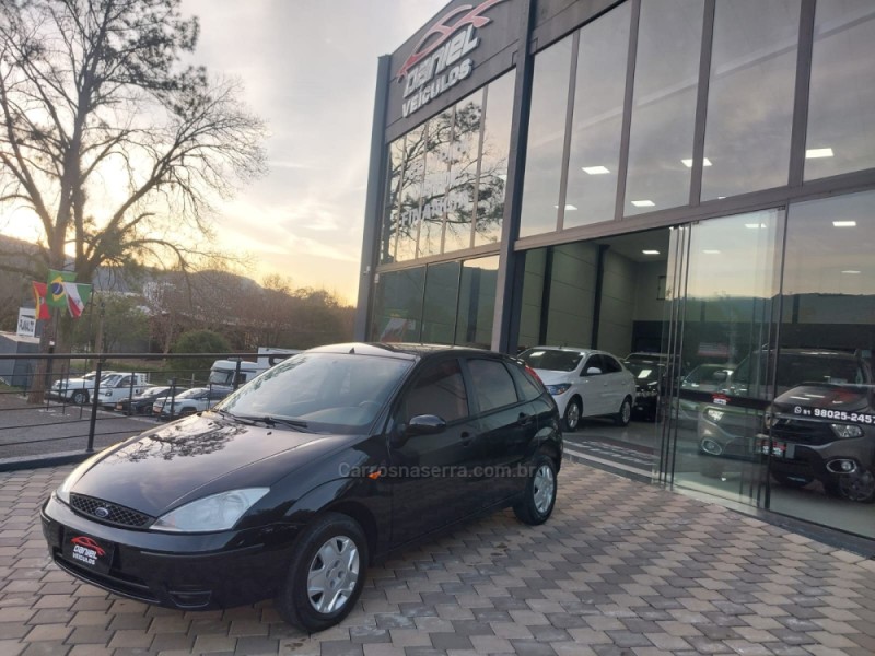 FOCUS 1.6 GL 8V GASOLINA 4P MANUAL