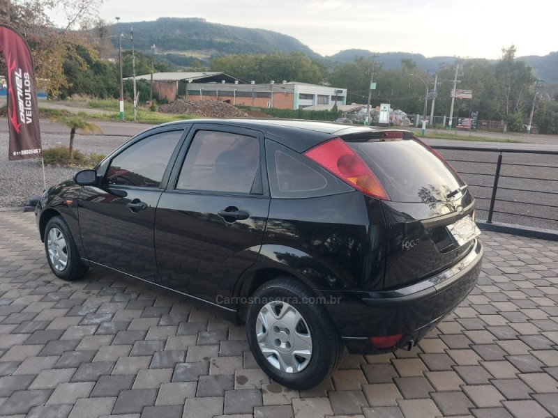 FOCUS 1.6 GL 8V GASOLINA 4P MANUAL - 2007 - ENCANTADO