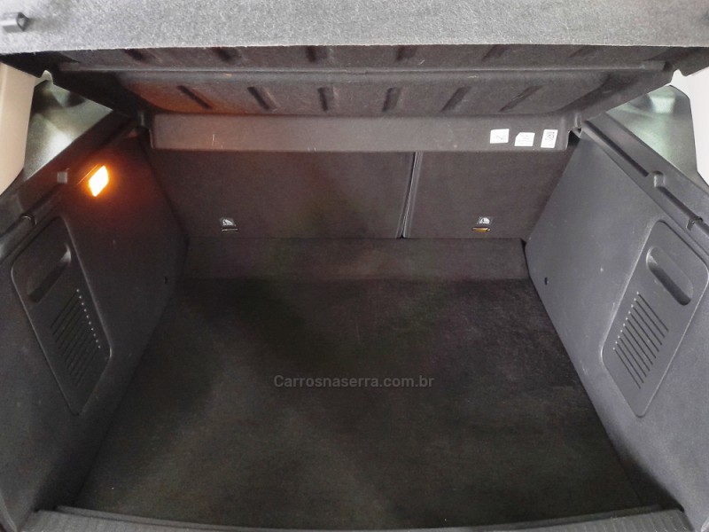 CAPTUR 1.6 16V FLEX INTENSE AUTOMÁTICO - 2019 - CAXIAS DO SUL