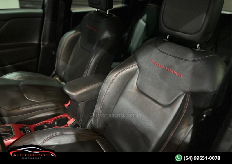 RENEGADE 2.0 16V TURBO DIESEL TRAILHAWK 4P 4X4 AUTOMÁTICO - 2020 - BENTO GONçALVES
