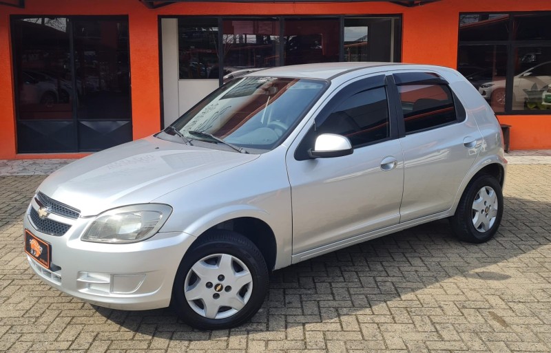 CELTA 1.0 MPFI LT 8V FLEX 4P MANUAL - 2014 - CANELA
