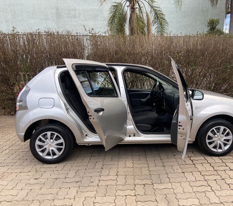 SANDERO 1.6 EXPRESSION 16V FLEX 4P MANUAL - 2014 - CAXIAS DO SUL