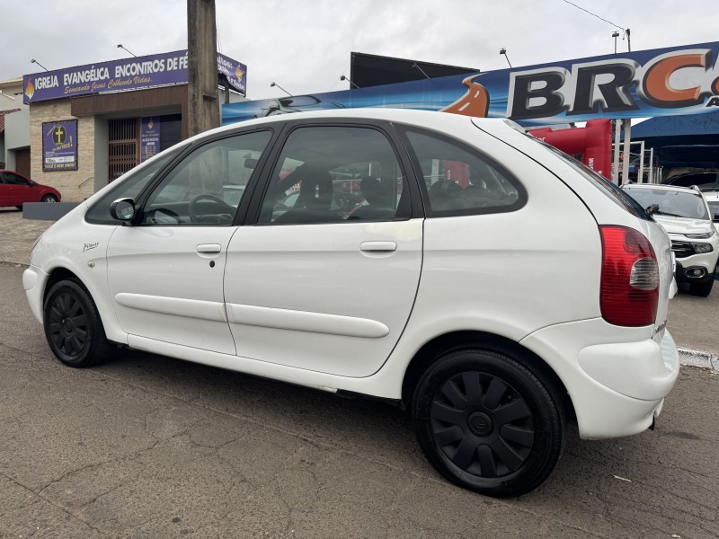 C4 2.0 GLX 16V FLEX 4P MANUAL - 2006 - DOIS IRMãOS