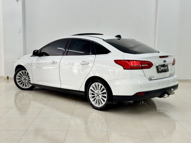 FOCUS 2.0 TITANIUM PLUS SEDAN 16V FLEX 4P AUTOMÁTICO - 2016 - NOVO HAMBURGO