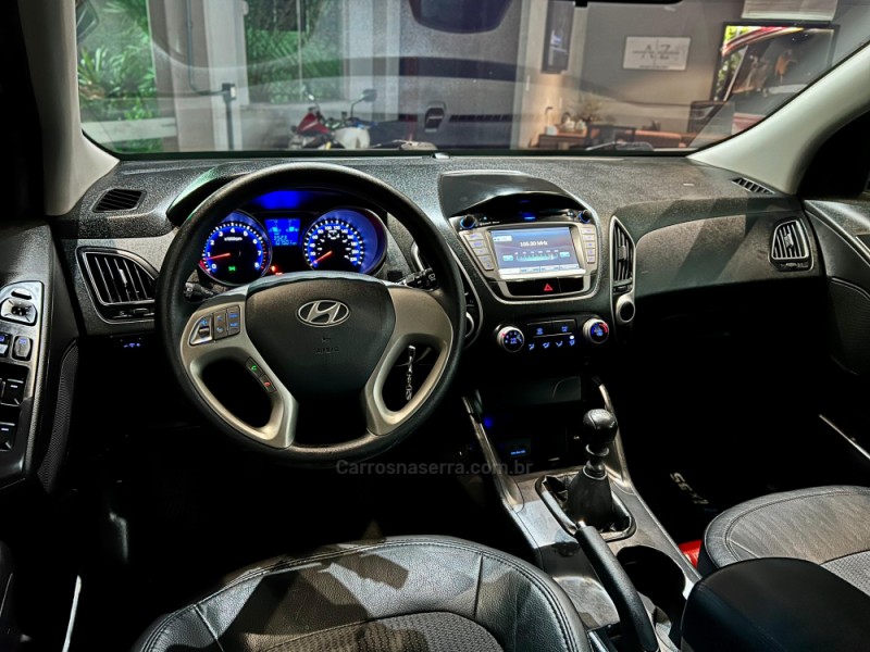 IX35 2.0 MPI 4X2 16V FLEX 4P MANUAL - 2012 - ESTâNCIA VELHA