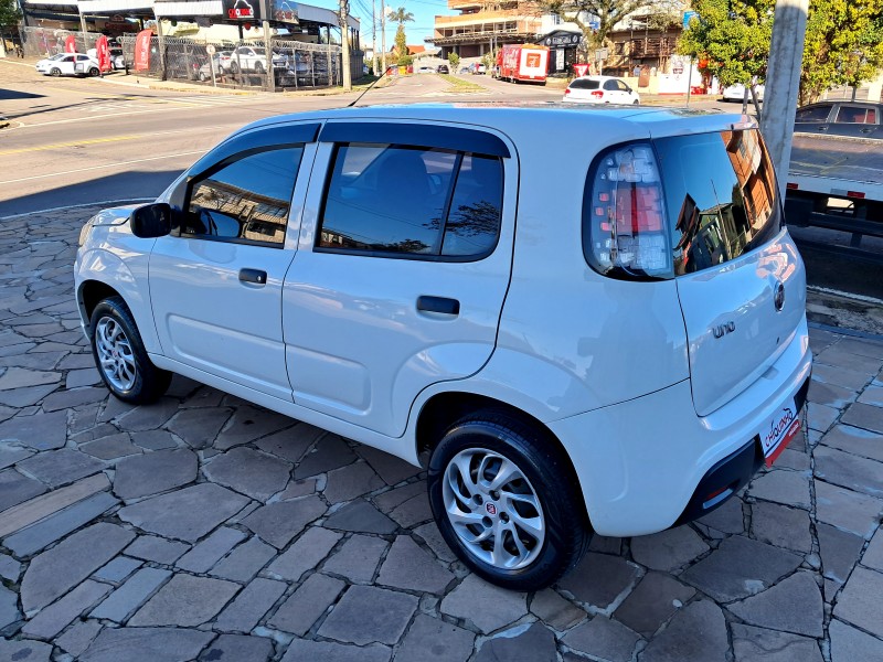 UNO 1.0 EVO ATTRACTIVE 8V FLEX 4P MANUAL - 2021 - CAXIAS DO SUL