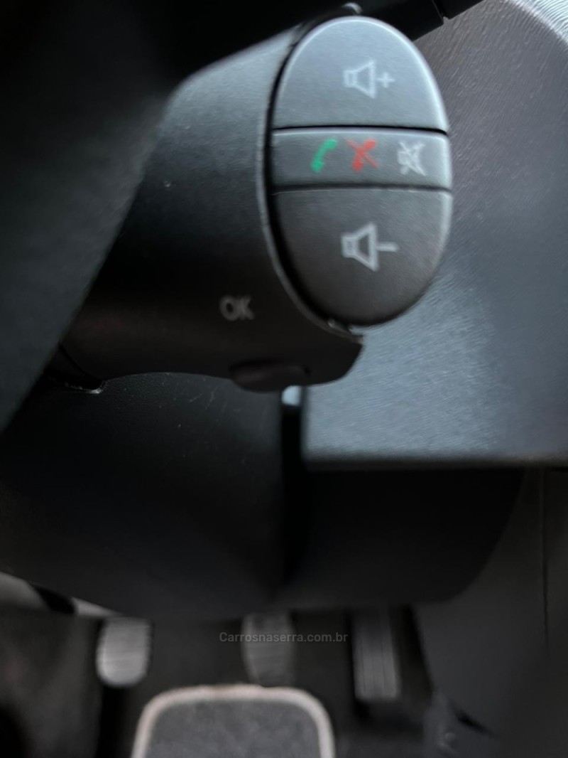 DUSTER 1.6 EXPRESSION 4X2 16V FLEX 4P MANUAL - 2015 - CAXIAS DO SUL