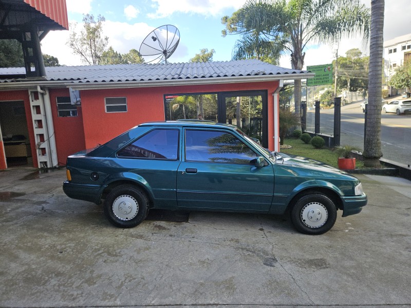 ESCORT 1.0 HOBBY 8V GASOLINA 2P MANUAL - 1996 - CAXIAS DO SUL