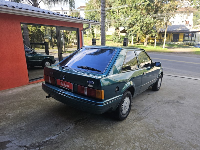 ESCORT 1.0 HOBBY 8V GASOLINA 2P MANUAL - 1996 - CAXIAS DO SUL