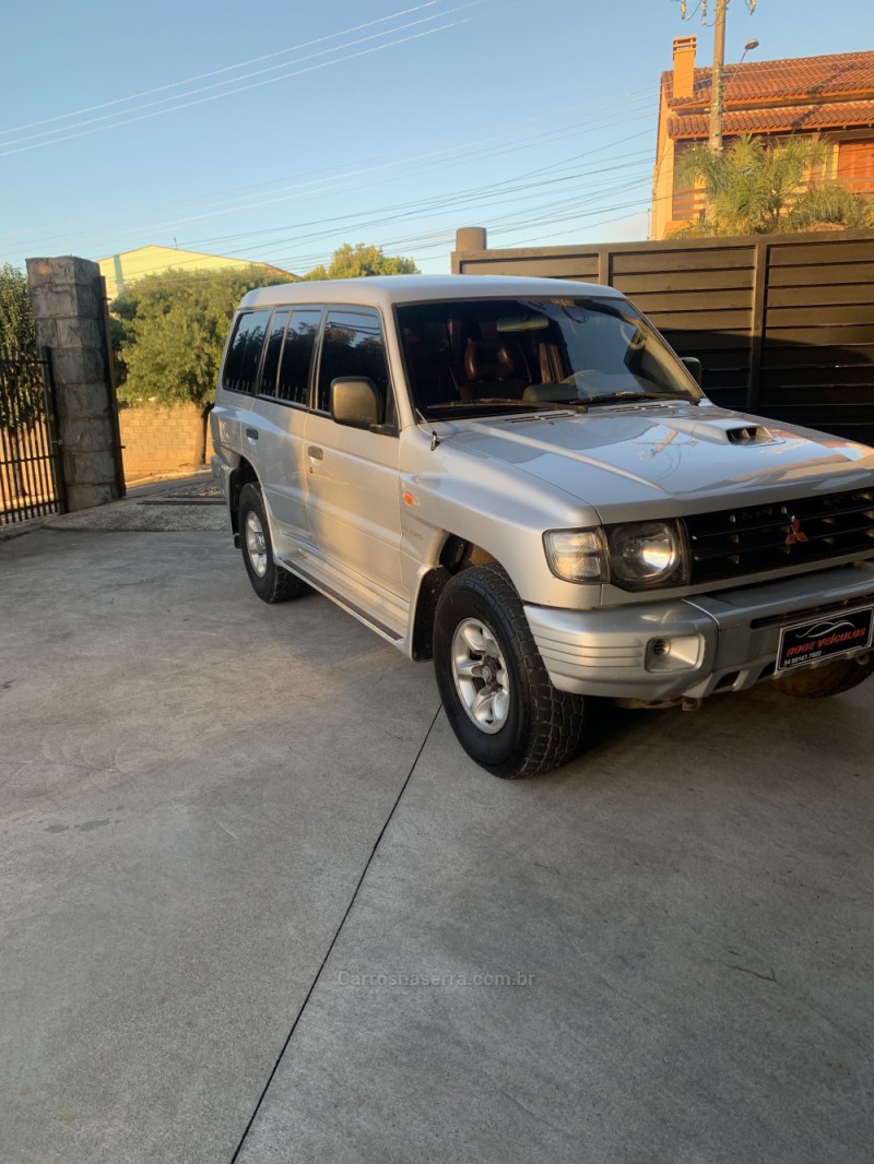 PAJERO 2.8 GLS 4X4 8V TURBO DIESEL 4P MANUAL - 1999 - FARROUPILHA