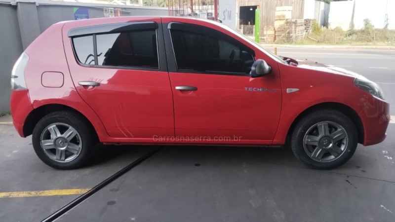 SANDERO 1.0 EXPRESSION 16V FLEX 4P MANUAL - 2014 - CAXIAS DO SUL