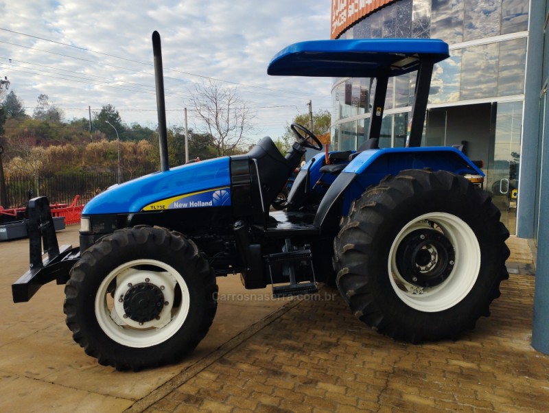 TRATOR TL 75  - 2008 - GUAPORé