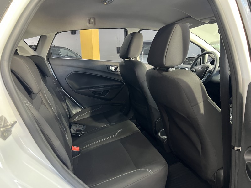 FIESTA 1.6 SE HATCH 16V FLEX 4P AUTOMÁTICO - 2014 - CAXIAS DO SUL