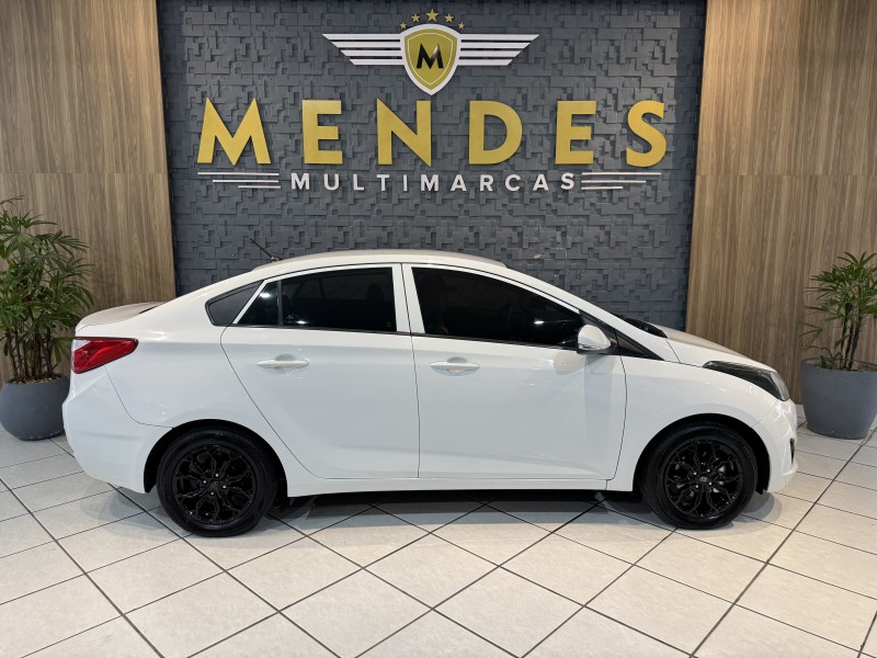 HB20S 1.6 COMFORT PLUS 16V FLEX 4P MANUAL - 2014 - NOVO HAMBURGO