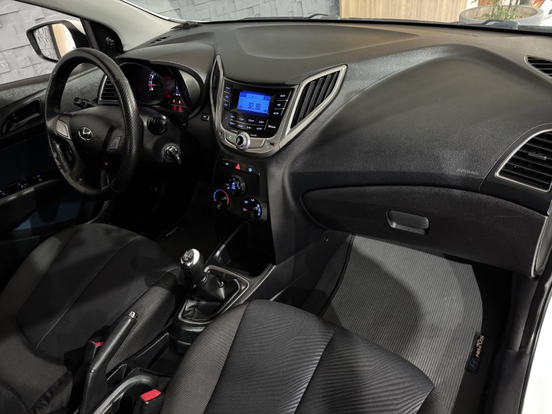 HB20S 1.6 COMFORT PLUS 16V FLEX 4P MANUAL - 2014 - NOVO HAMBURGO