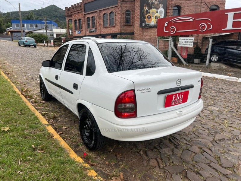 CORSA 1.0 MPFI CLASSIC 8V GASOLINA 4P MANUAL - 2004 - DOIS IRMãOS