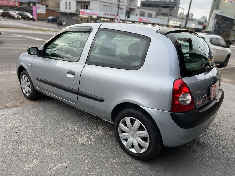CLIO 1.0 AUTHENTIQUE 16V FLEX 2P MANUAL - 2006 - CAXIAS DO SUL