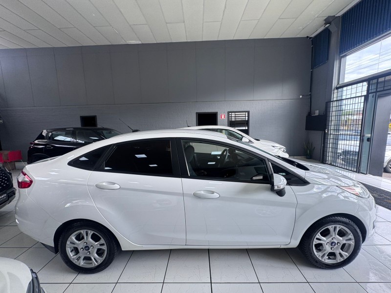 FIESTA 1.6 SE SEDAN 16V FLEX 4P MANUAL - 2015 - CAXIAS DO SUL
