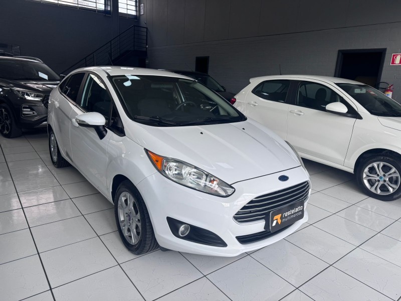 FIESTA 1.6 SE SEDAN 16V FLEX 4P MANUAL - 2015 - CAXIAS DO SUL