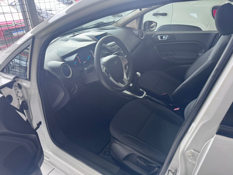 FIESTA 1.6 SE SEDAN 16V FLEX 4P MANUAL - 2015 - CAXIAS DO SUL