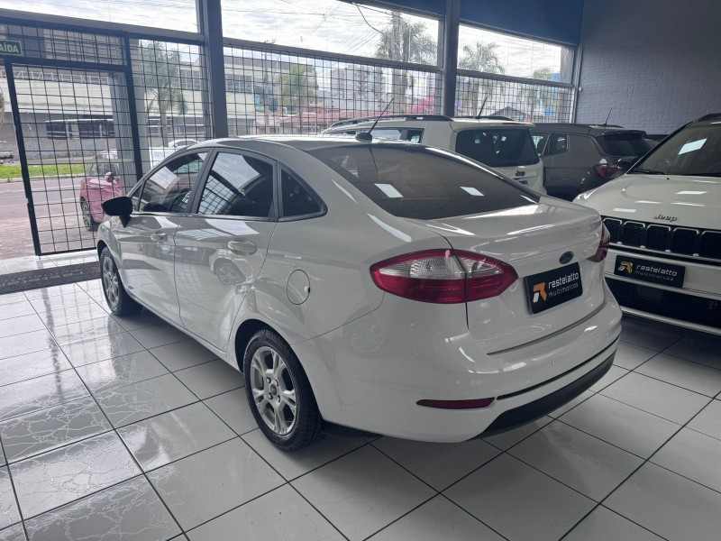 FIESTA 1.6 SE SEDAN 16V FLEX 4P MANUAL - 2015 - CAXIAS DO SUL