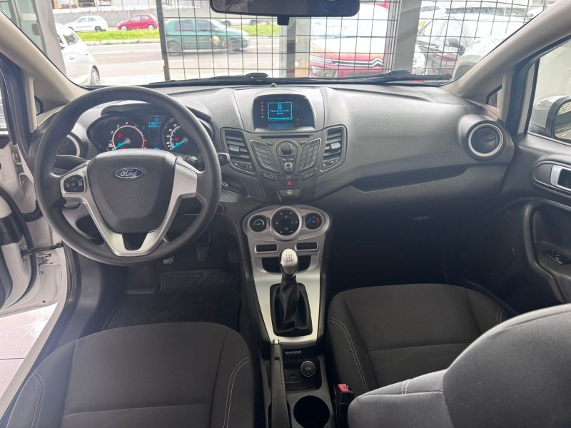 FIESTA 1.6 SE SEDAN 16V FLEX 4P MANUAL - 2015 - CAXIAS DO SUL