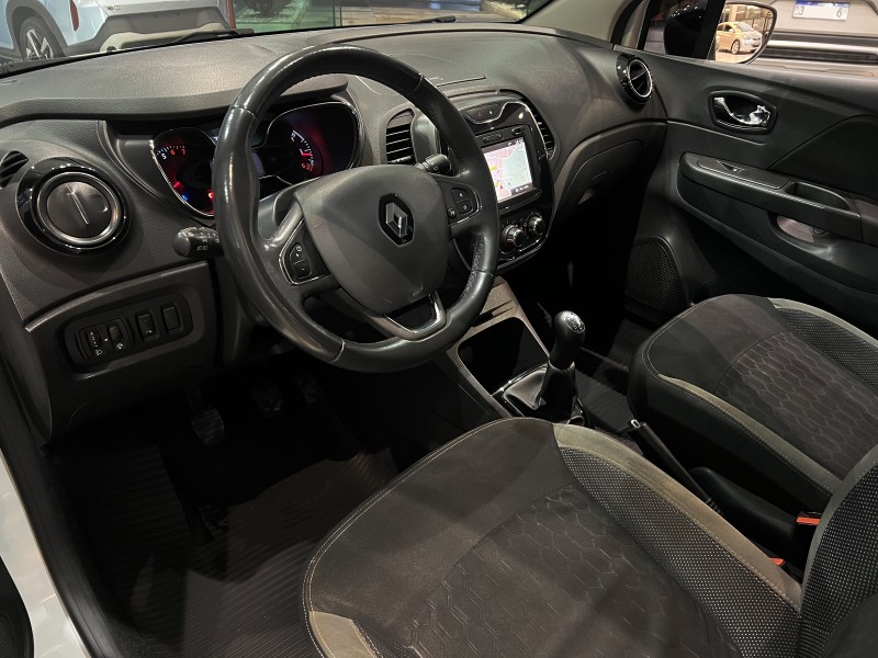 CAPTUR 1.6 16V SCE FLEX ZEN MANUAL - 2018 - FARROUPILHA