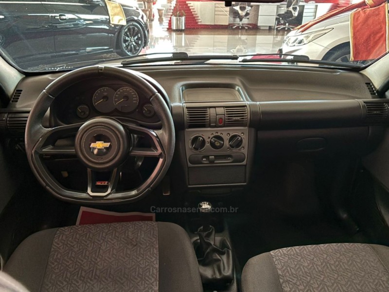 CLASSIC 1.0 MPFI LIFE 8V GASOLINA 4P MANUAL - 2005 - IGREJINHA
