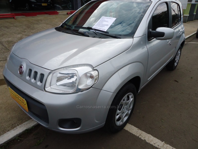 UNO 1.0 EVO ATTRACTIVE 8V FLEX 4P MANUAL