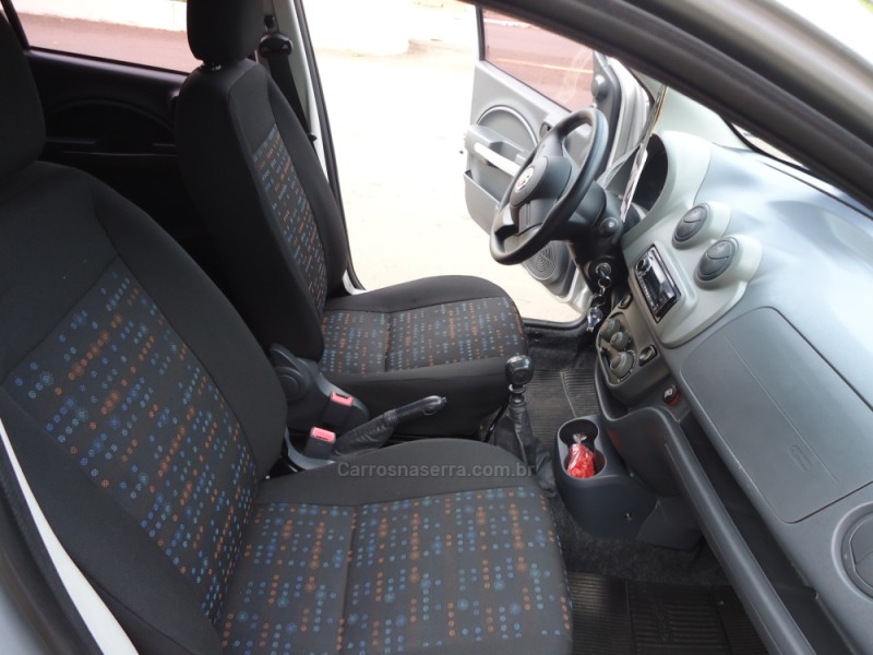 UNO 1.0 EVO ATTRACTIVE 8V FLEX 4P MANUAL - 2014 - SANTA CLARA DO SUL