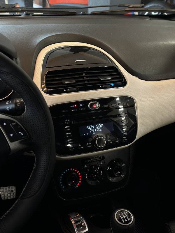 PUNTO 1.4 MPI 16V T-JET GASOLINA 4P MANUAL - 2013 - CAXIAS DO SUL