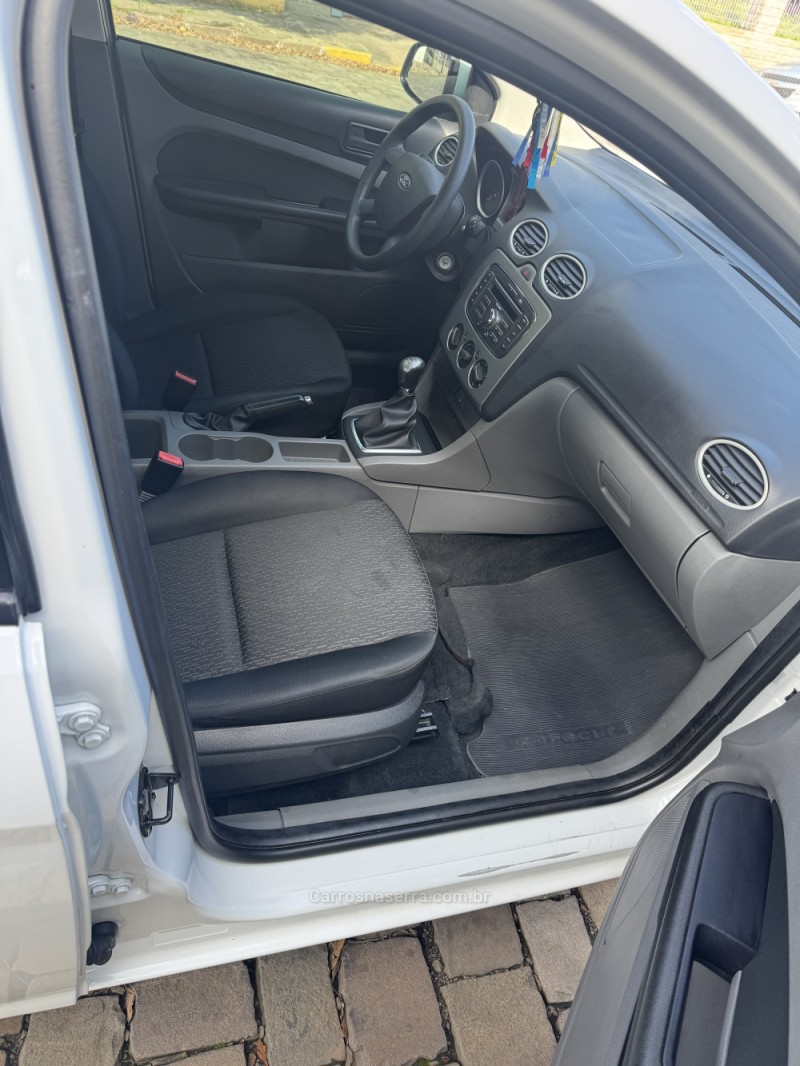 FOCUS 1.6 GL 8V FLEX 4P MANUAL - 2013 - BENTO GONçALVES