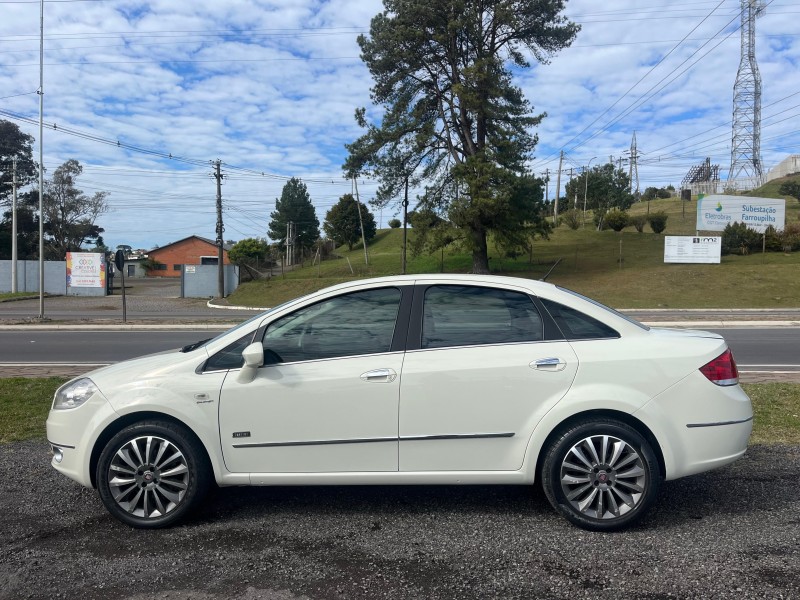 LINEA 1.8 ESSENCE 16V FLEX 4P AUTOMATIZADO - 2014 - FARROUPILHA