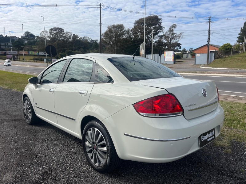 LINEA 1.8 ESSENCE 16V FLEX 4P AUTOMATIZADO - 2014 - FARROUPILHA